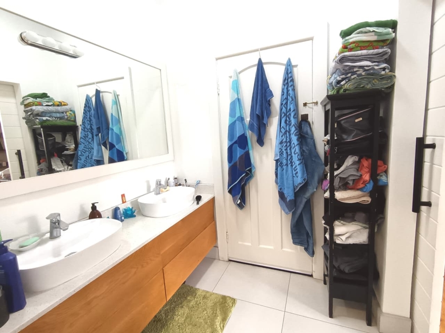 7 Bedroom Property for Sale in Walmer Eastern Cape